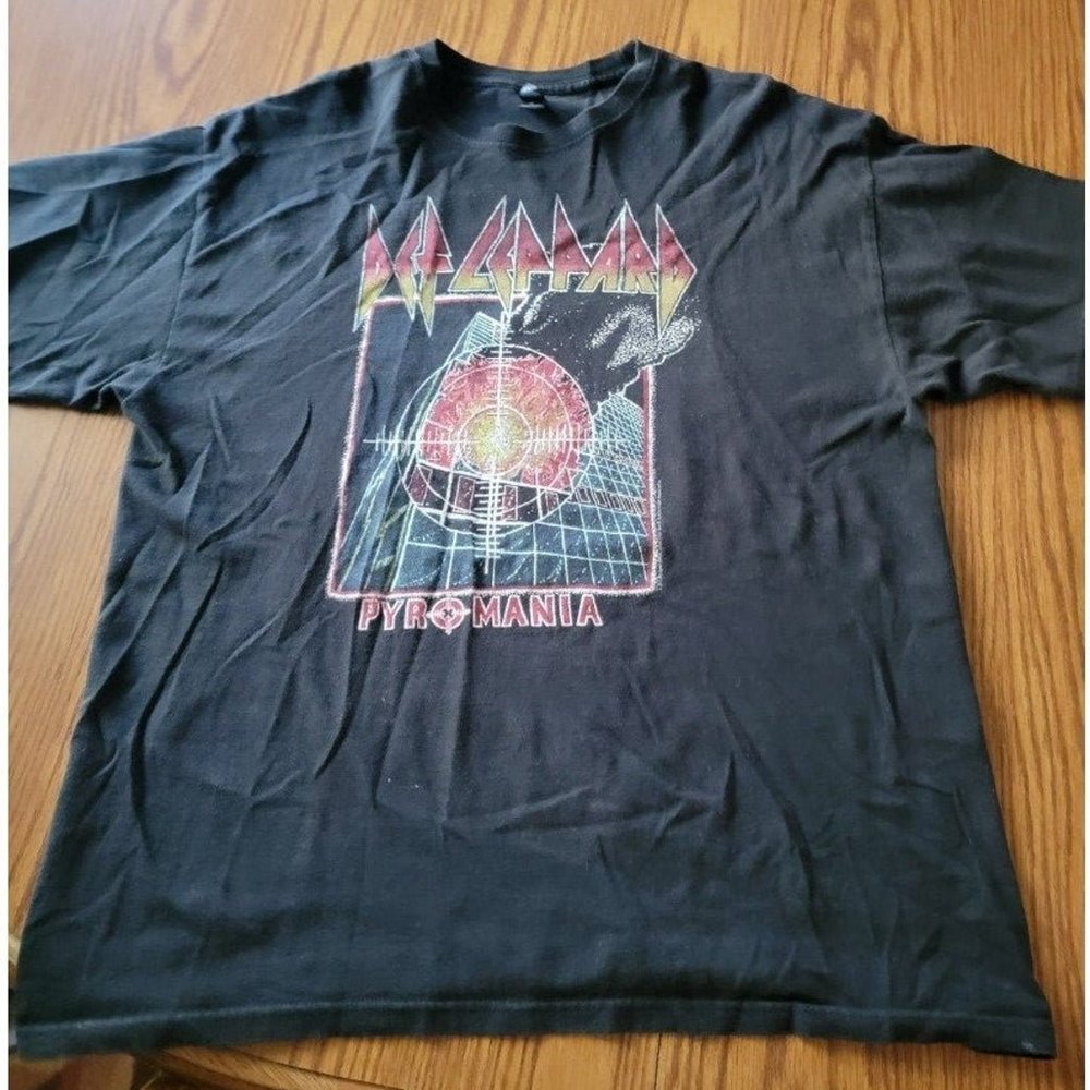 Def Leppard Pyromania Band Shirt Size XL
